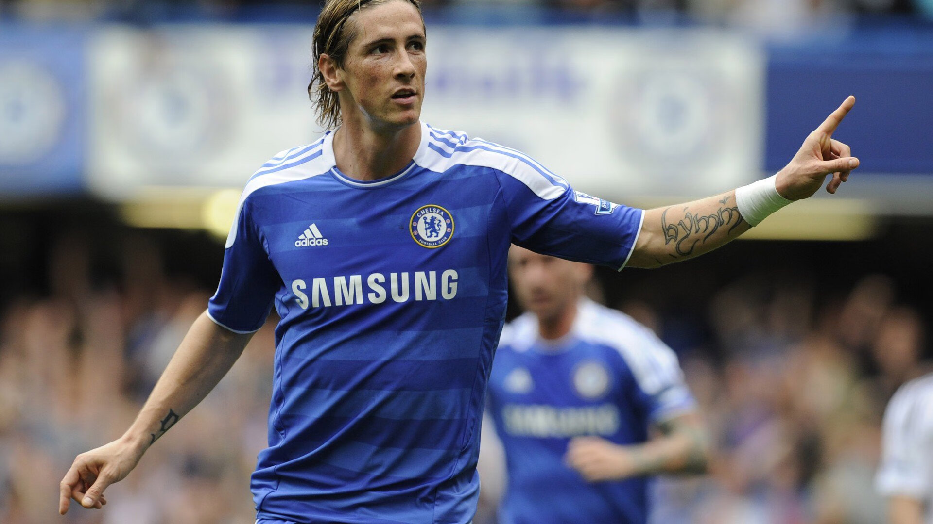 意甲争冠白热化，国米绝杀登顶，尤文紧追不舍，米兰双雄陷入混战