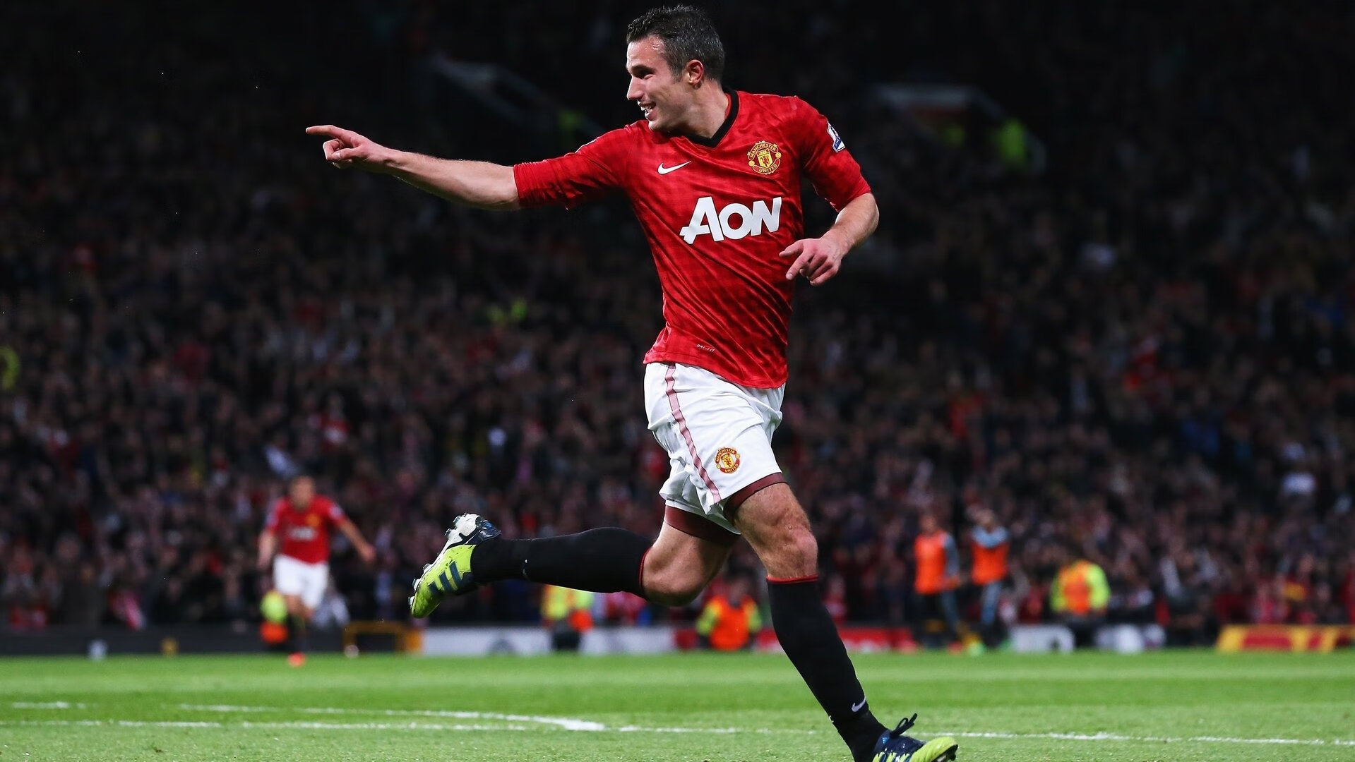 天才新星上演完美帽子戏法,助球队逆转夺冠