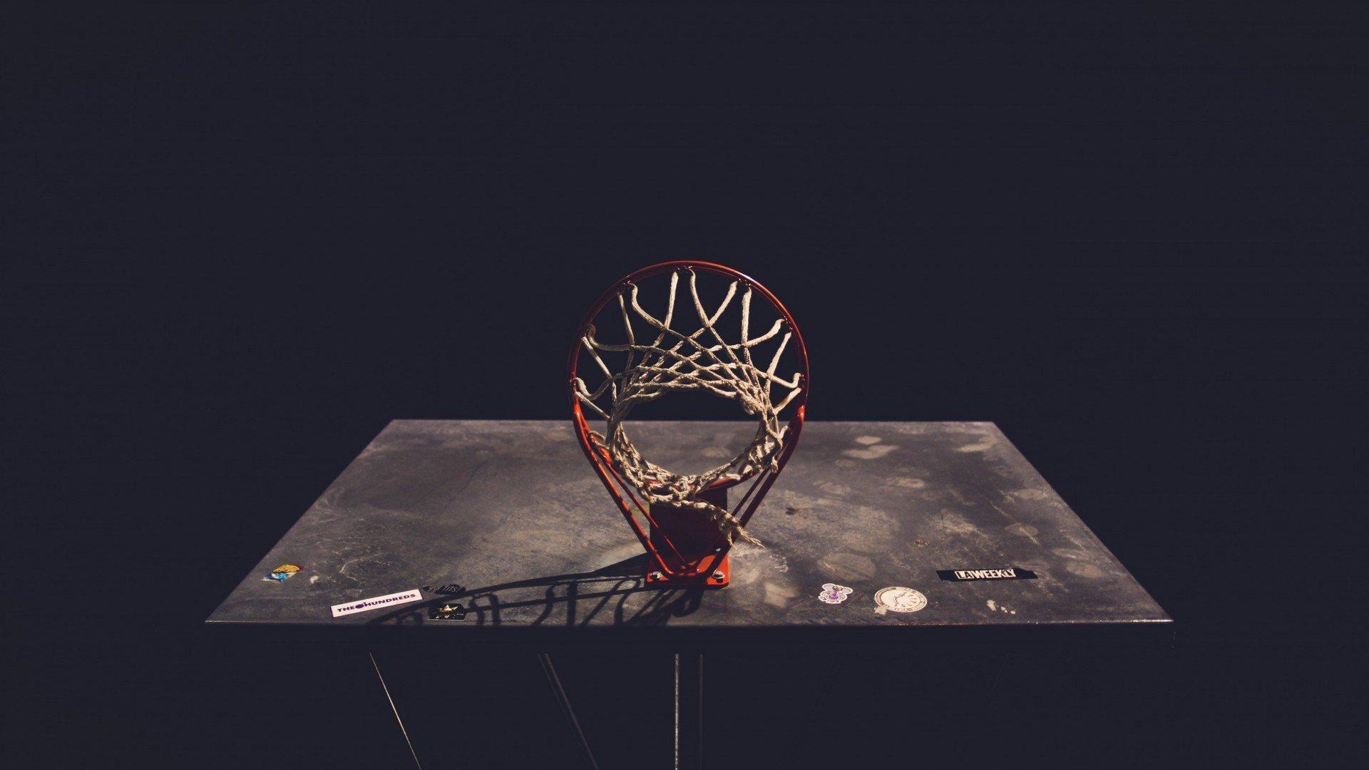 米兰德比凌晨震撼上演，国米主场力克AC米兰，意甲争冠悬念再起